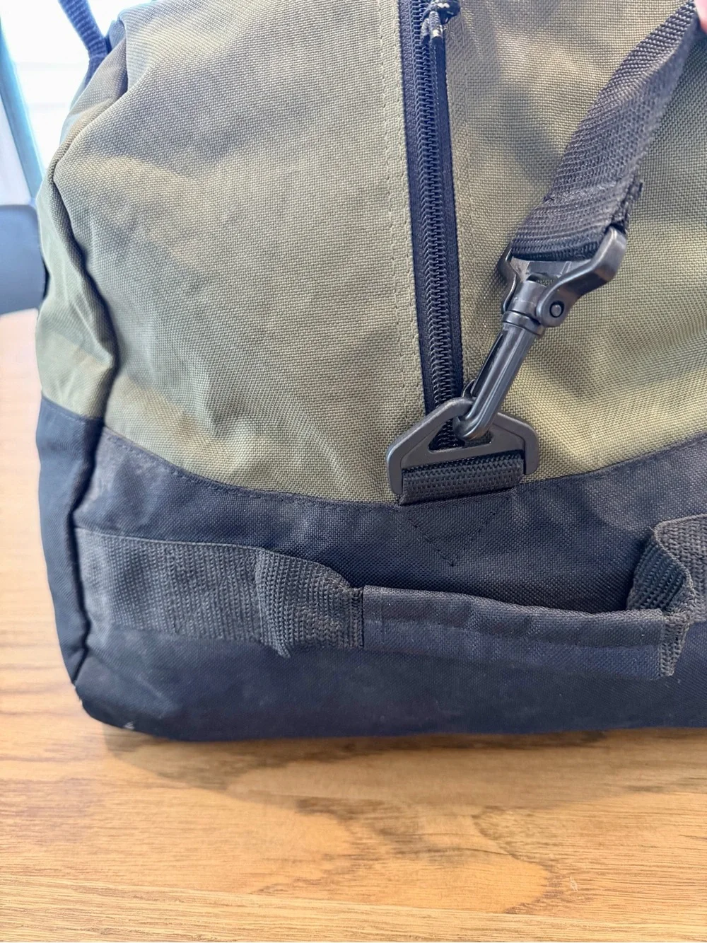 Rome Large Canvas Duffel Bag Travel Gym Weekender Carry On Green Black 26